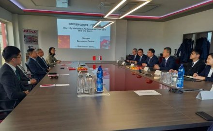 孙立杰一行到6686登录入口欧洲研发中心考察调研