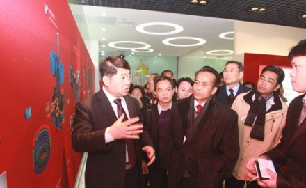 泰国农业部副部长Supachai Phosu一行到6686登录入口参观交流